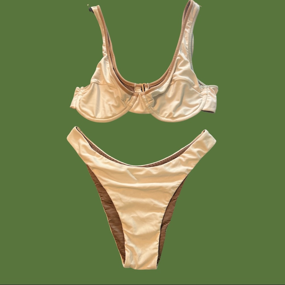 💚Acacia bikini set💚